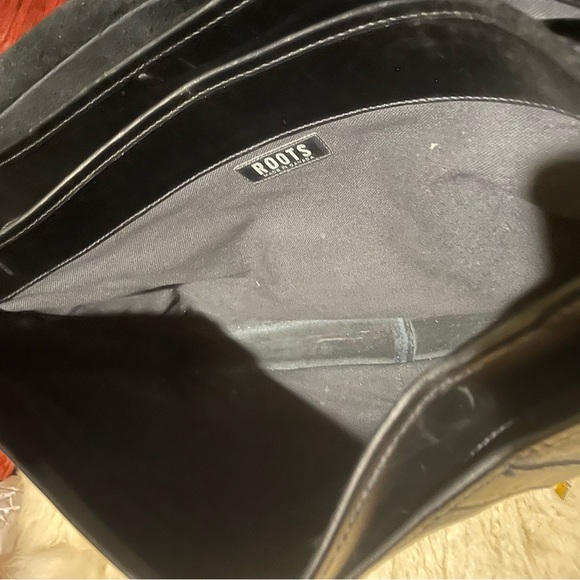 Roots 3 section leather briefcase - Picture 14 of 16